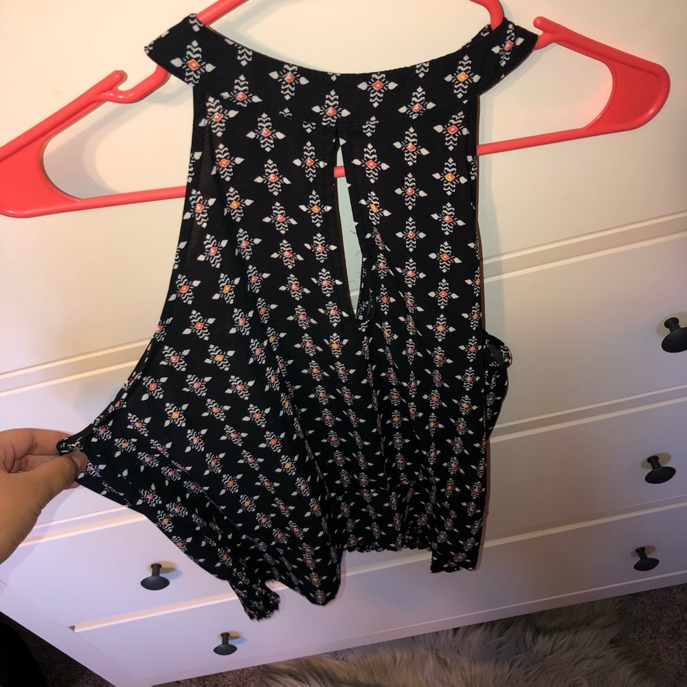 Black patterned top